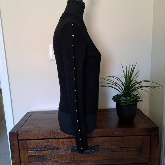 Zara Ribbed Knit Sweater Size Medium Black Crewneck Studded Chevron Pattern - Picture 5 of 12
